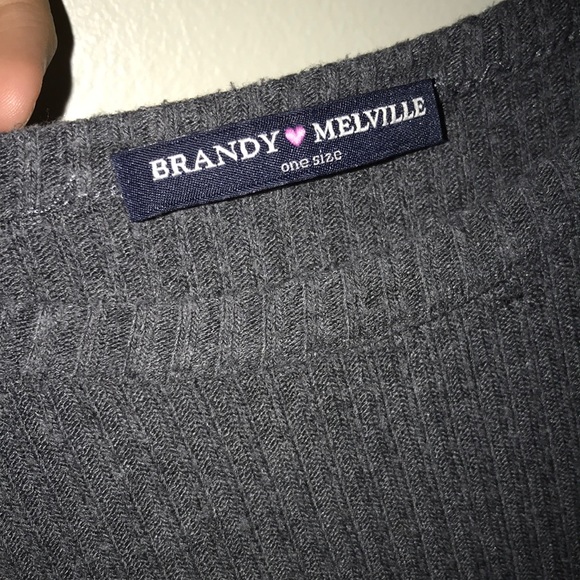 Brandy Melville Gray Ribbed Crop Top - Picture 4 of 5